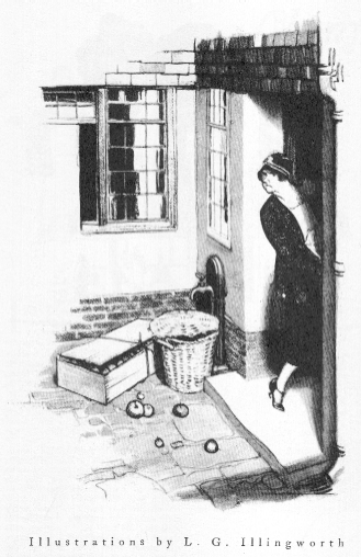 On the happy day on which Miss Mapp got back to her own spaciousness, several hampers of apples were smuggled in through the back-door